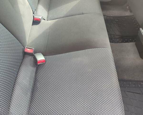 Сірий Міцубісі Lancer, об'ємом двигуна 1.6 л та пробігом 242 тис. км за 4900 $, фото 24 на Automoto.ua