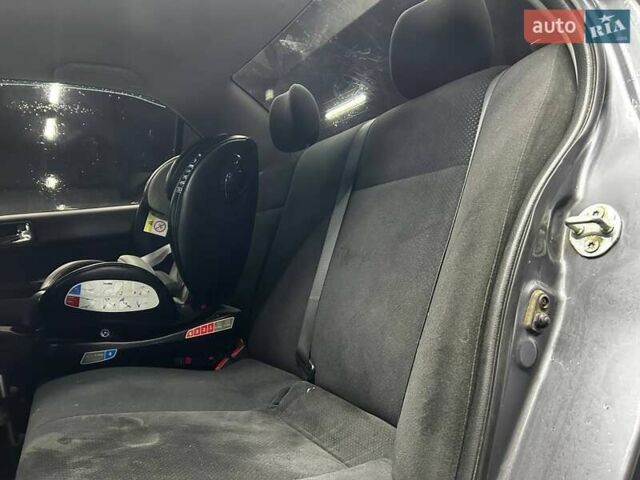 Серый Мицубиси Лансер, объемом двигателя 1.58 л и пробегом 300 тыс. км за 4600 $, фото 14 на Automoto.ua