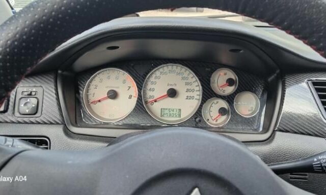 Серый Мицубиси Лансер, объемом двигателя 0 л и пробегом 273 тыс. км за 4600 $, фото 6 на Automoto.ua