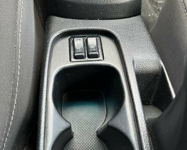 Сірий Міцубісі Lancer, об'ємом двигуна 1.58 л та пробігом 160 тис. км за 4600 $, фото 6 на Automoto.ua