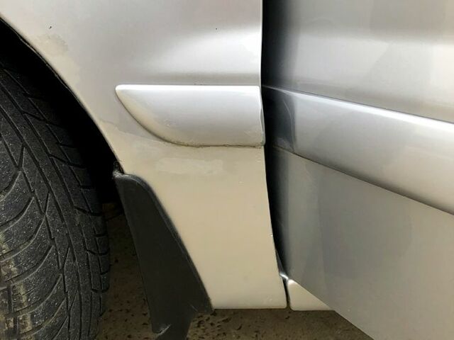 Серый Мицубиси Лансер, объемом двигателя 1.6 л и пробегом 0 тыс. км за 4000 $, фото 4 на Automoto.ua