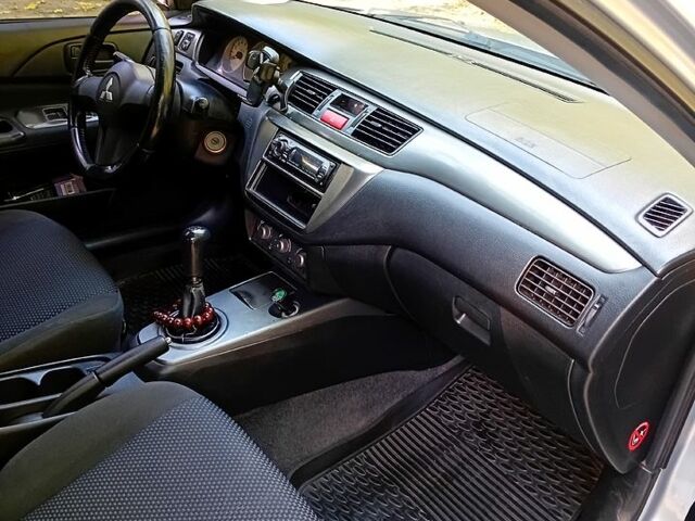 Сірий Міцубісі Lancer, об'ємом двигуна 1.6 л та пробігом 226 тис. км за 4000 $, фото 3 на Automoto.ua