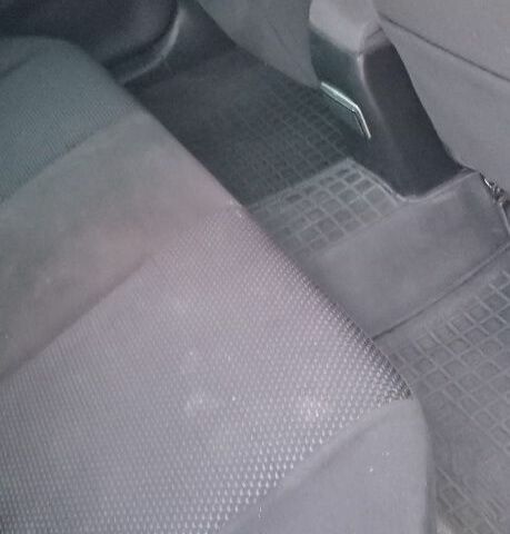 Серый Мицубиси Лансер, объемом двигателя 1.6 л и пробегом 270 тыс. км за 3700 $, фото 4 на Automoto.ua