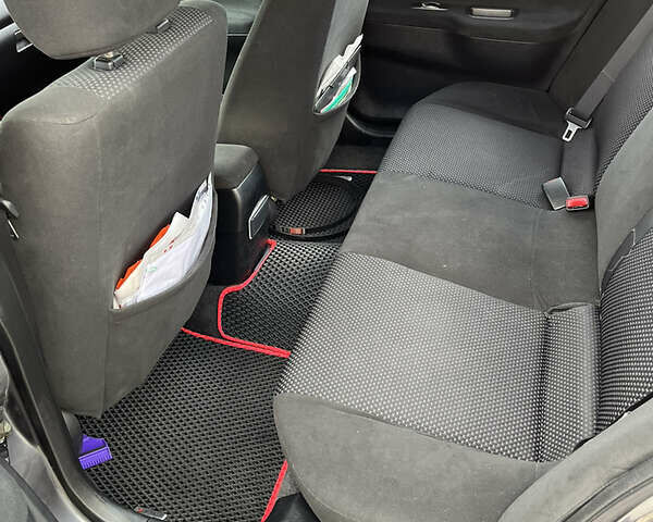Сірий Міцубісі Lancer, об'ємом двигуна 1.6 л та пробігом 260 тис. км за 4998 $, фото 2 на Automoto.ua