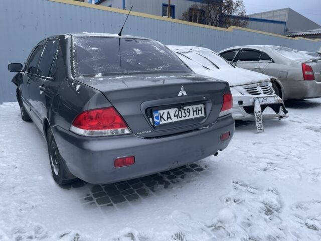 Сірий Міцубісі Lancer, об'ємом двигуна 1.6 л та пробігом 296 тис. км за 2200 $, фото 2 на Automoto.ua