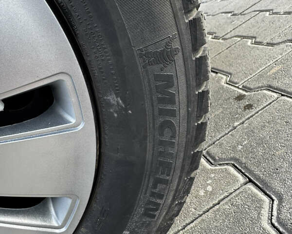 Серый Мицубиси Лансер, объемом двигателя 1.58 л и пробегом 333 тыс. км за 2750 $, фото 17 на Automoto.ua