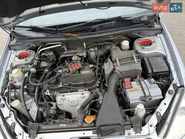 Міцубісі Lancer 2006 у Житомирі на Automoto.ua Сірий Міцубісі Lancer, об'ємом двигуна 1.58 л та пробігом 195 тис. км за 4999 $, фото 23 на Automoto.ua