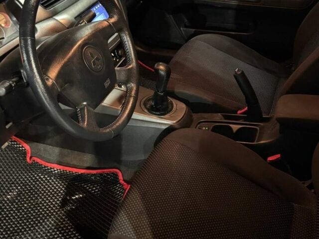 Серый Мицубиси Лансер, объемом двигателя 1.6 л и пробегом 330 тыс. км за 3200 $, фото 7 на Automoto.ua