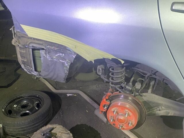 Серый Мицубиси Лансер, объемом двигателя 2 л и пробегом 256 тыс. км за 7000 $, фото 20 на Automoto.ua