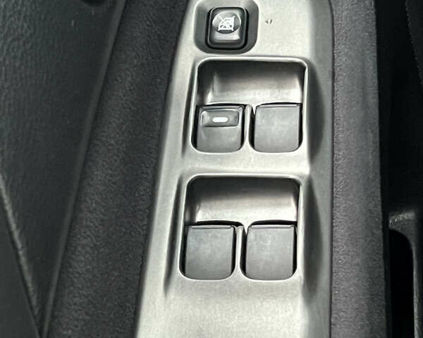 Серый Мицубиси Лансер, объемом двигателя 1.6 л и пробегом 254 тыс. км за 4500 $, фото 43 на Automoto.ua