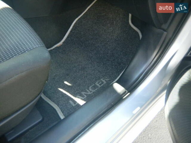 Сірий Міцубісі Lancer, об'ємом двигуна 2 л та пробігом 103 тис. км за 7300 $, фото 15 на Automoto.ua