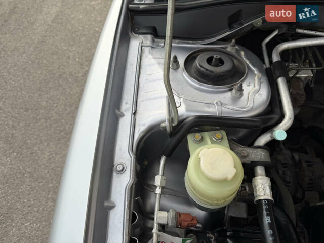 Сірий Міцубісі Lancer, об'ємом двигуна 1.3 л та пробігом 160 тис. км за 4999 $, фото 71 на Automoto.ua