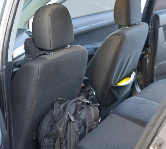 Серый Мицубиси Лансер, объемом двигателя 1.5 л и пробегом 330 тыс. км за 5250 $, фото 10 на Automoto.ua