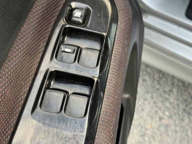 Серый Мицубиси Лансер, объемом двигателя 2 л и пробегом 185 тыс. км за 4600 $, фото 15 на Automoto.ua