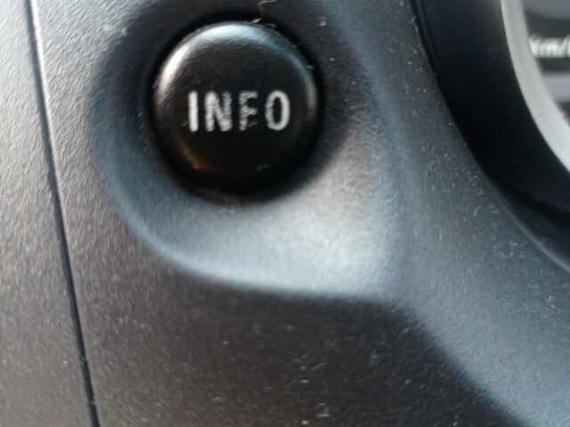 Серый Мицубиси Лансер, объемом двигателя 2 л и пробегом 180 тыс. км за 5800 $, фото 6 на Automoto.ua