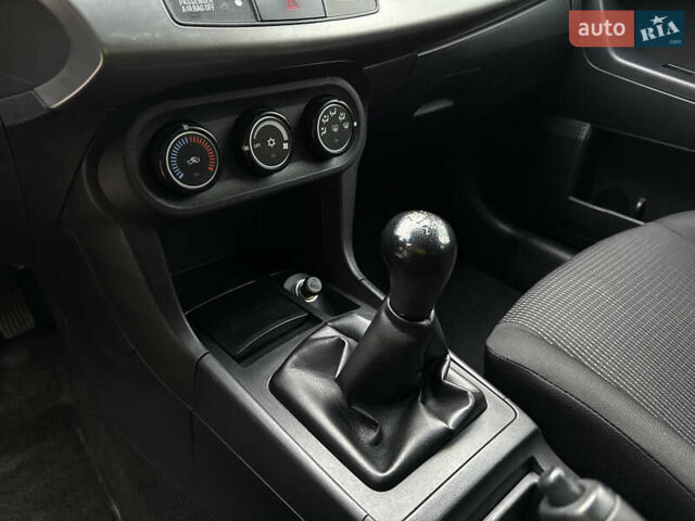 Міцубісі Lancer 2007 у Житомирі на Automoto.ua Сірий Міцубісі Lancer, об'ємом двигуна 1.5 л та пробігом 195 тис. км за 5700 $, фото 26 на Automoto.ua