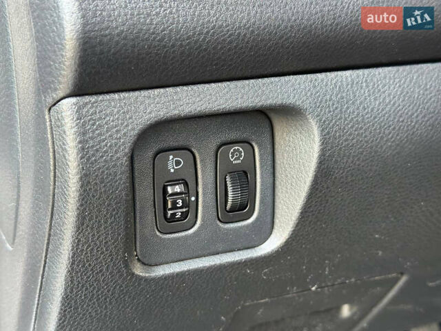 Сірий Міцубісі Lancer, об'ємом двигуна 1.58 л та пробігом 181 тис. км за 5699 $, фото 16 на Automoto.ua