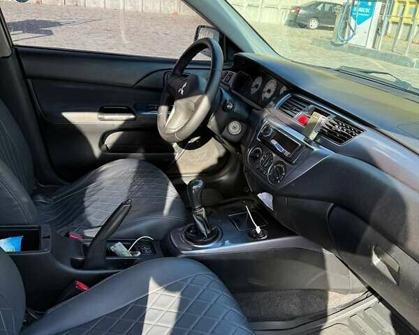 Мицубиси Лансер 2007 в Днепре (Днепропетровске) на Automoto.ua Серый Мицубиси Лансер, объемом двигателя 1.6 л и пробегом 220 тыс. км за 3500 $, фото 1 на Automoto.ua