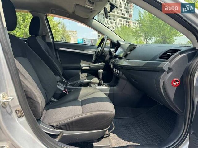 Сірий Міцубісі Lancer, об'ємом двигуна 2 л та пробігом 149 тис. км за 6798 $, фото 5 на Automoto.ua