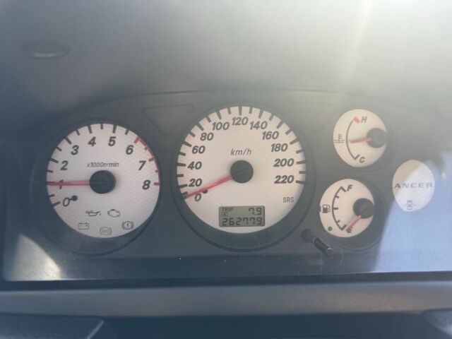 Серый Мицубиси Лансер, объемом двигателя 1.6 л и пробегом 265 тыс. км за 4100 $, фото 12 на Automoto.ua