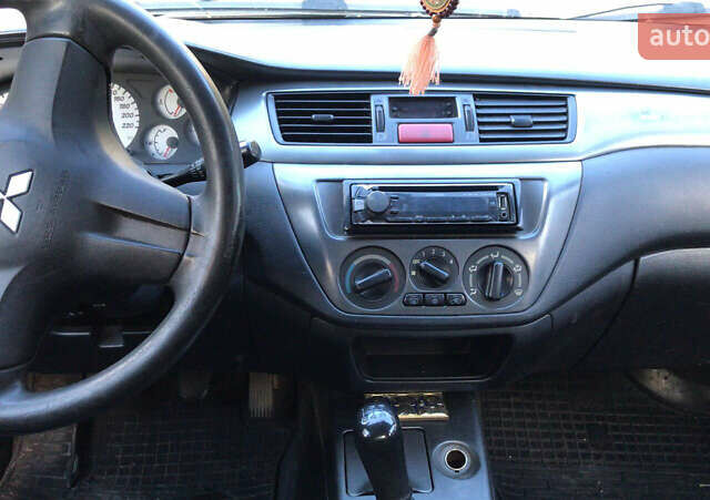 Міцубісі Lancer 2007 у Чернівцях на Automoto.ua Сірий Міцубісі Lancer, об'ємом двигуна 1.6 л та пробігом 269 тис. км за 4200 $, фото 6 на Automoto.ua