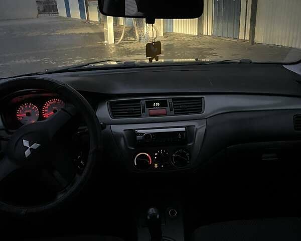 Сірий Міцубісі Lancer, об'ємом двигуна 1.6 л та пробігом 330 тис. км за 3500 $, фото 32 на Automoto.ua