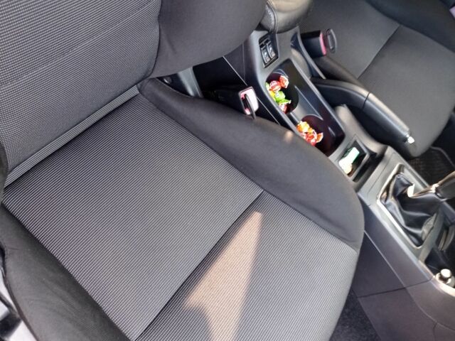 Серый Мицубиси Лансер, объемом двигателя 2 л и пробегом 180 тыс. км за 5800 $, фото 18 на Automoto.ua