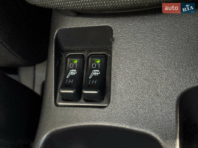 Сірий Міцубісі Lancer, об'ємом двигуна 2 л та пробігом 220 тис. км за 6800 $, фото 24 на Automoto.ua