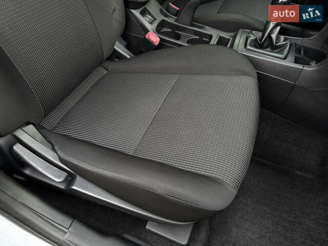 Міцубісі Lancer 2007 у Житомирі на Automoto.ua Сірий Міцубісі Lancer, об'ємом двигуна 1.5 л та пробігом 195 тис. км за 5700 $, фото 39 на Automoto.ua