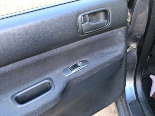 Серый Мицубиси Лансер, объемом двигателя 1.5 л и пробегом 269 тыс. км за 4200 $, фото 22 на Automoto.ua