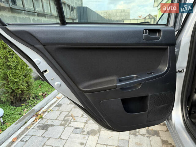 Міцубісі Lancer 2007 у Житомирі на Automoto.ua Сірий Міцубісі Lancer, об'ємом двигуна 1.5 л та пробігом 195 тис. км за 5700 $, фото 48 на Automoto.ua