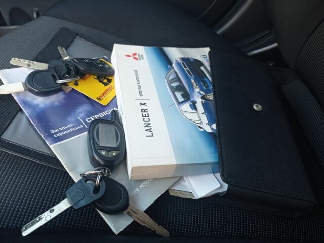 Серый Мицубиси Лансер, объемом двигателя 2 л и пробегом 180 тыс. км за 5800 $, фото 8 на Automoto.ua