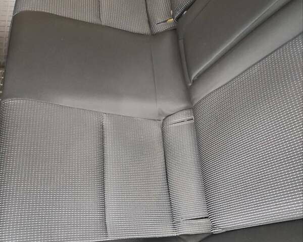 Сірий Міцубісі Lancer, об'ємом двигуна 1.5 л та пробігом 196 тис. км за 5600 $, фото 3 на Automoto.ua