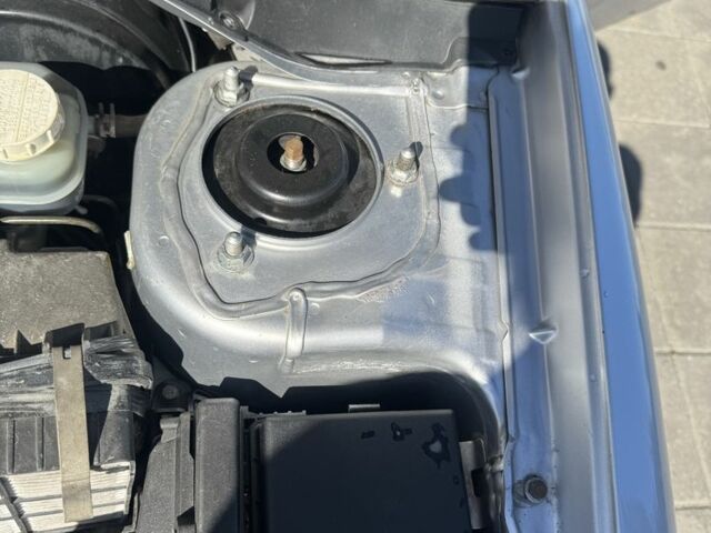 Серый Мицубиси Лансер, объемом двигателя 1.6 л и пробегом 265 тыс. км за 4100 $, фото 13 на Automoto.ua