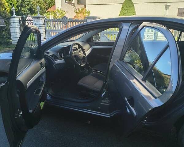 Мицубиси Лансер 2007 в Калуше на Automoto.ua Серый Мицубиси Лансер, объемом двигателя 1.5 л и пробегом 188 тыс. км за 6200 $, фото 4 на Automoto.ua