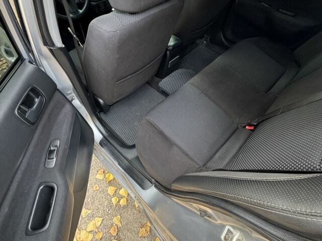 Сірий Міцубісі Lancer, об'ємом двигуна 1.6 л та пробігом 180 тис. км за 2500 $, фото 6 на Automoto.ua