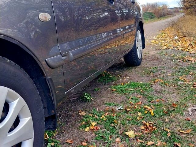 Сірий Міцубісі Lancer, об'ємом двигуна 1.6 л та пробігом 229 тис. км за 4500 $, фото 5 на Automoto.ua
