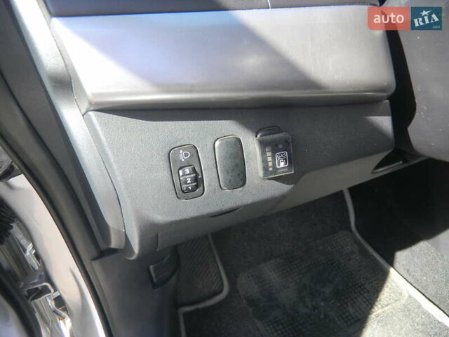 Сірий Міцубісі Lancer, об'ємом двигуна 2 л та пробігом 103 тис. км за 7300 $, фото 9 на Automoto.ua