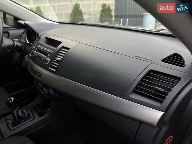 Міцубісі Lancer 2007 у Житомирі на Automoto.ua Сірий Міцубісі Lancer, об'ємом двигуна 1.5 л та пробігом 195 тис. км за 5700 $, фото 38 на Automoto.ua