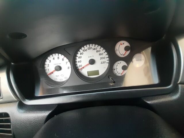 Сірий Міцубісі Lancer, об'ємом двигуна 1.5 л та пробігом 176 тис. км за 2850 $, фото 2 на Automoto.ua