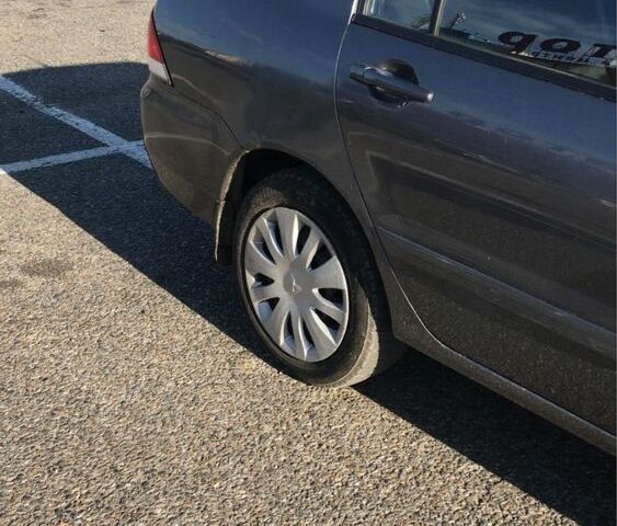 Серый Мицубиси Лансер, объемом двигателя 1.5 л и пробегом 269 тыс. км за 4200 $, фото 2 на Automoto.ua