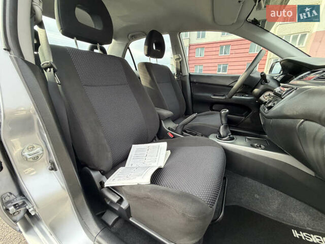 Серый Мицубиси Лансер, объемом двигателя 1.3 л и пробегом 160 тыс. км за 5555 $, фото 66 на Automoto.ua