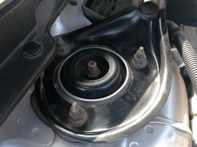 Серый Мицубиси Лансер, объемом двигателя 2 л и пробегом 180 тыс. км за 5800 $, фото 4 на Automoto.ua