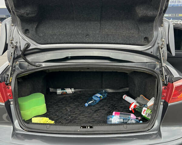 Сірий Міцубісі Lancer, об'ємом двигуна 2 л та пробігом 300 тис. км за 6299 $, фото 15 на Automoto.ua