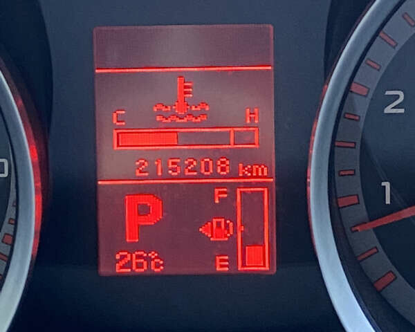 Серый Мицубиси Лансер, объемом двигателя 2 л и пробегом 215 тыс. км за 5750 $, фото 4 на Automoto.ua