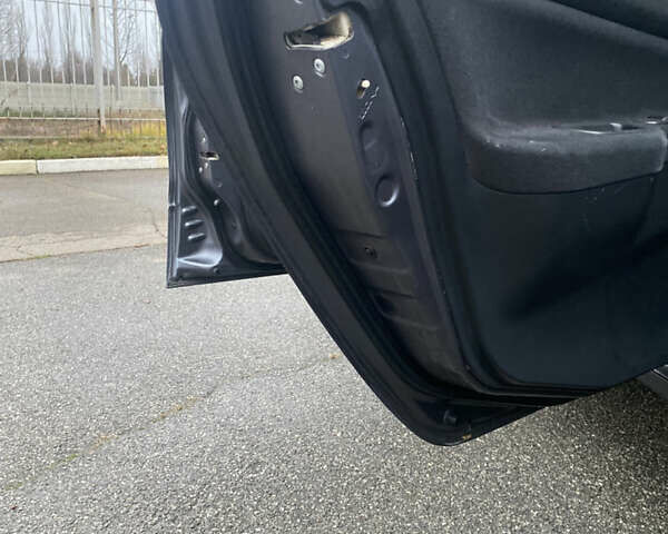 Серый Мицубиси Лансер, объемом двигателя 1.6 л и пробегом 346 тыс. км за 4299 $, фото 4 на Automoto.ua