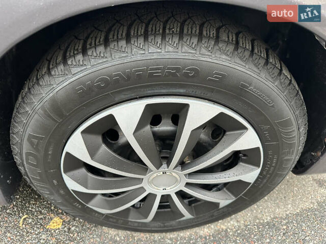 Серый Мицубиси Лансер, объемом двигателя 1.6 л и пробегом 115 тыс. км за 2800 $, фото 6 на Automoto.ua