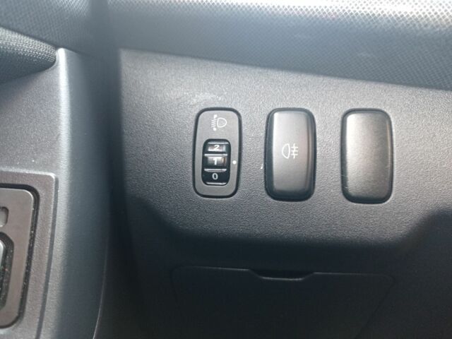 Серый Мицубиси Лансер, объемом двигателя 2 л и пробегом 180 тыс. км за 5800 $, фото 21 на Automoto.ua