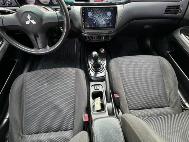 Сірий Міцубісі Lancer, об'ємом двигуна 1.6 л та пробігом 180 тис. км за 2500 $, фото 5 на Automoto.ua