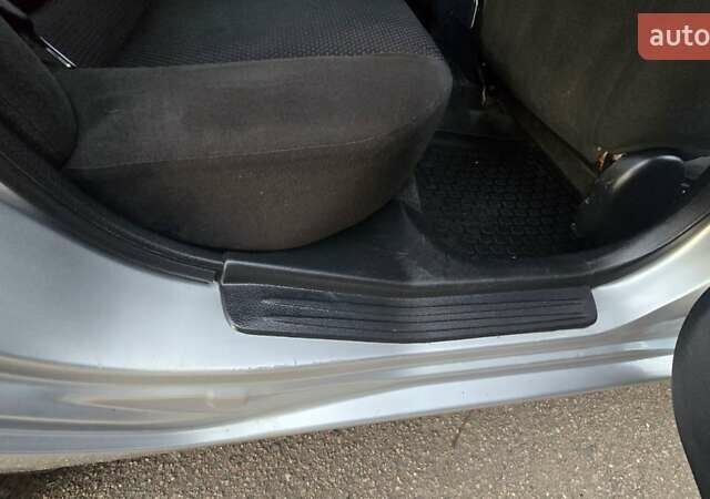 Сірий Міцубісі Lancer, об'ємом двигуна 1.6 л та пробігом 213 тис. км за 3600 $, фото 31 на Automoto.ua